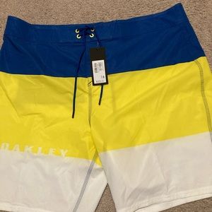 Oakley Board/Swimming shorts New Sz 40